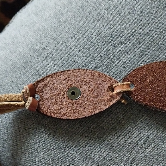 Genuine Leather Floral Belt - Picture 5 of 5
